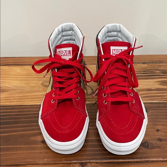 Vans Sk8-Hi Marvel Captain Marvel/ Wonder Woman Sneakers Men’s 6.5 Women’s 8 - Picture 3 of 13